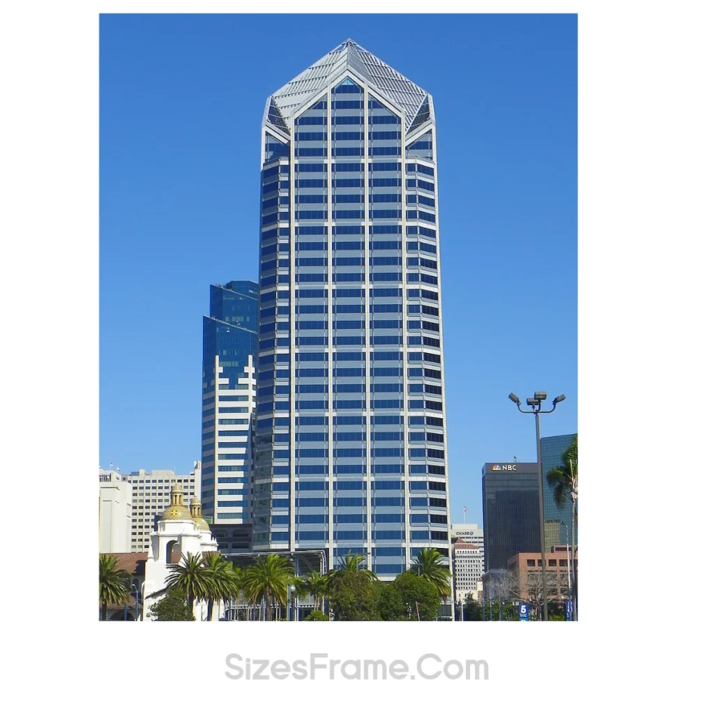 america-plaza-500-feet-long