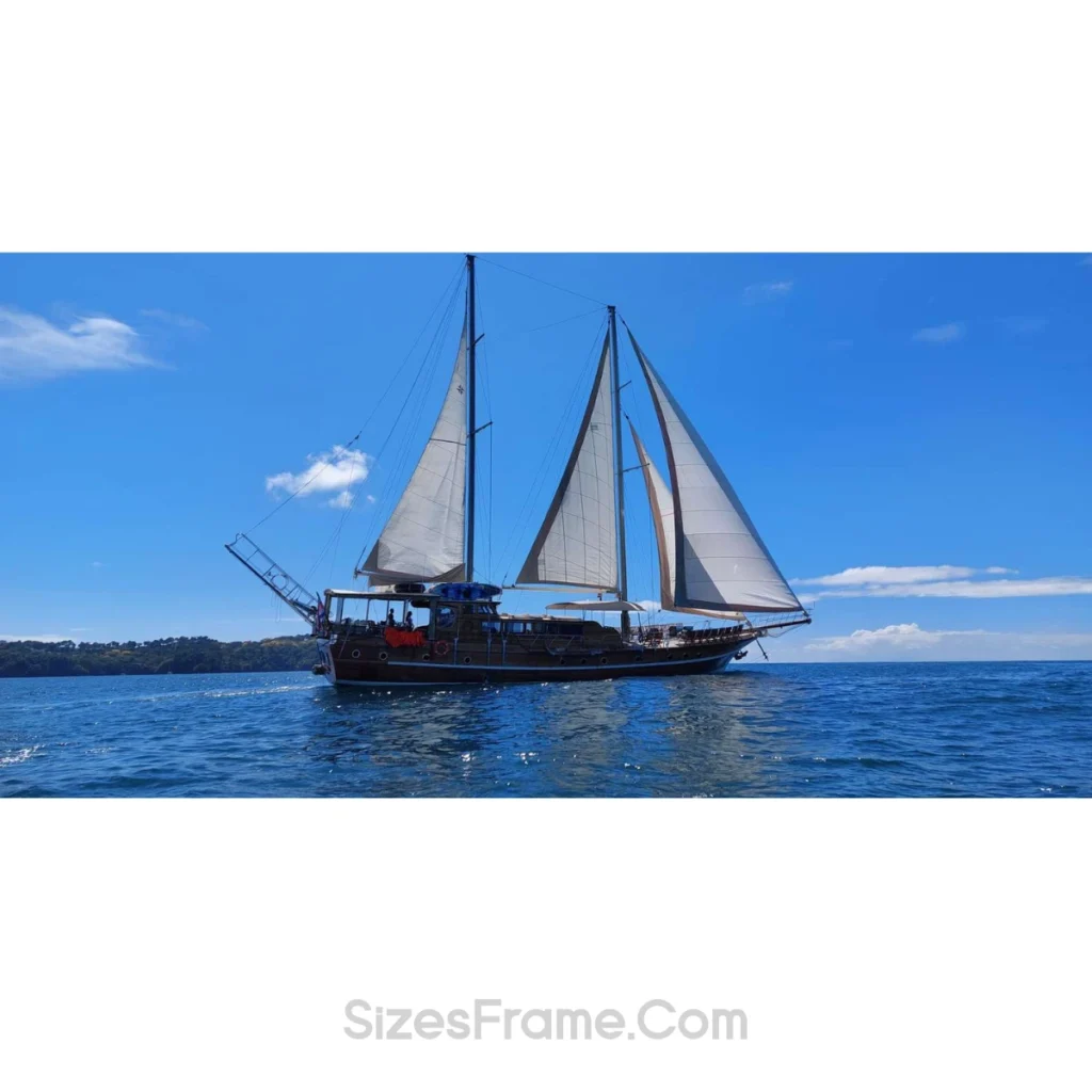 sailboat-30-feet-long